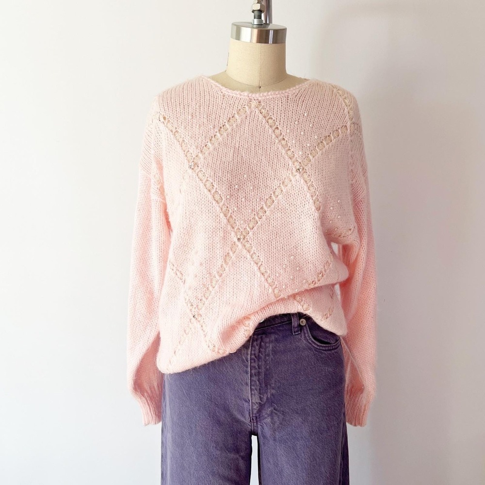 SIZE M/L Vintage Pink Pearl Sweater Embellished Lace Diamond Knit Crewneck